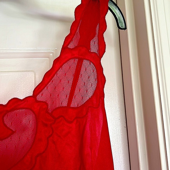 ❤️💋NWOT RED Slip Nightgown.Lace front&ShoulderStraps.Slit bothSides.Midi.M/L🌺 - Picture 6 of 12